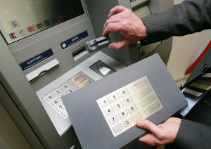 skimmer carte bancaire chiffre en relief