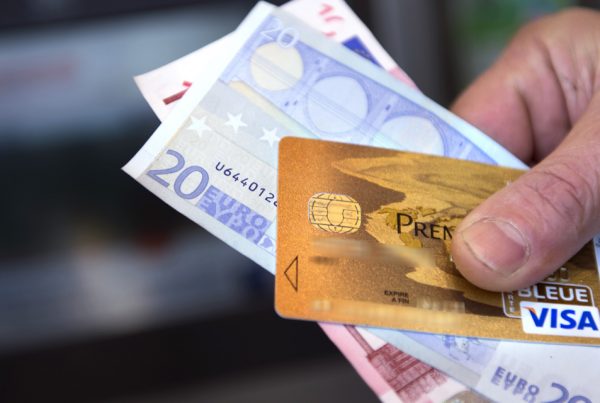 Principe et fonctionnement d’une carte bancaire rechargeable