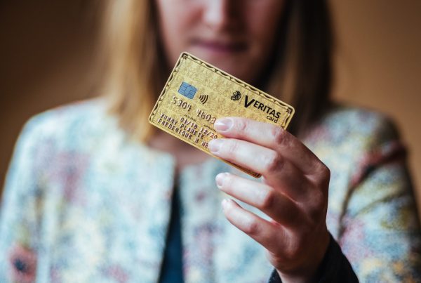 Veritas Card la carte bancaire prépayée avec RIB